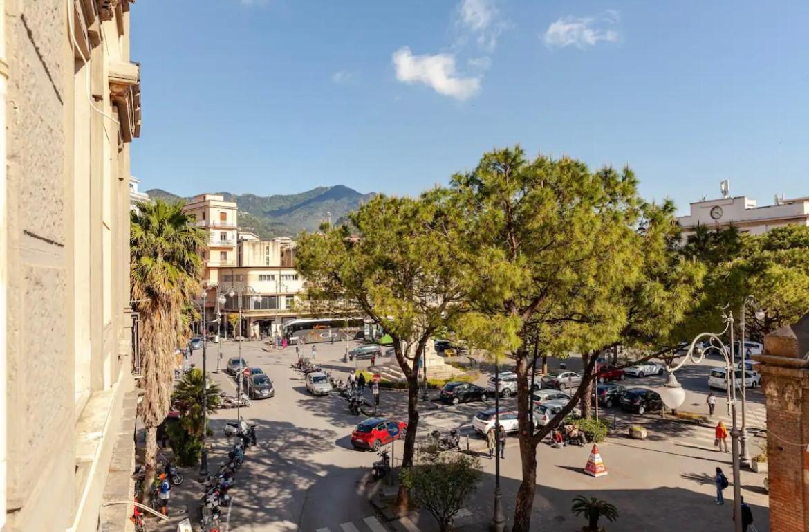 Un Passo Dal Treno Piazza Vittorio Veneto 36-salerno Station
